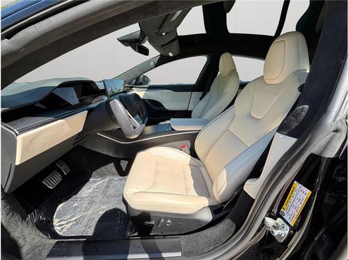 2022 Tesla Model S Plaid