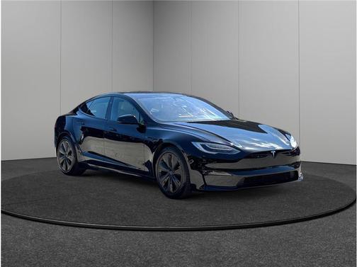 2022 Tesla Model S Plaid
