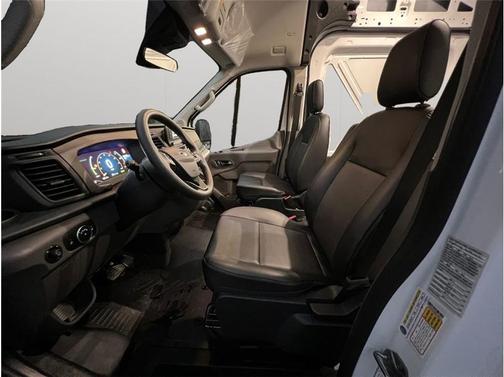 2022 Ford Transit-350 Base