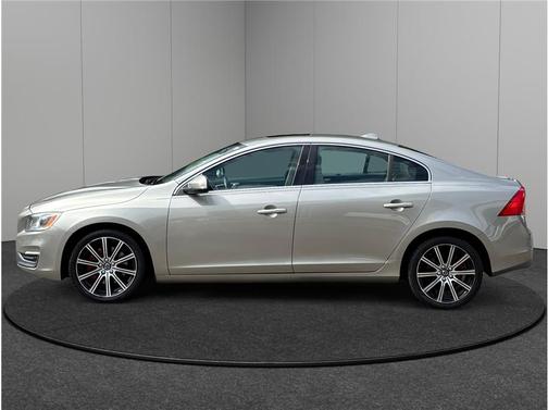 2016 Volvo S60 Inscription T5 Inscription Platinum