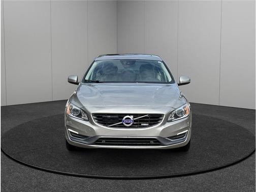 2016 Volvo S60 Inscription T5 Inscription Platinum