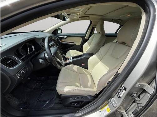 2016 Volvo S60 Inscription T5 Inscription Platinum