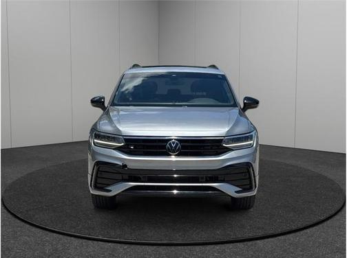 2022 Volkswagen Tiguan 2.0T SE R-Line Black 4MOTION