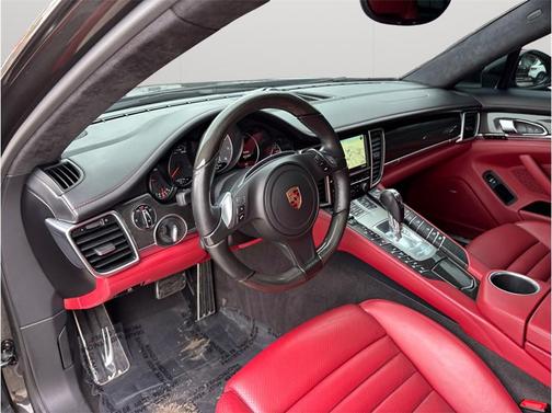 2016 Porsche Panamera GTS
