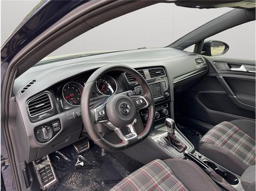 2016 Volkswagen Golf GTI 2.0T S 4-Door