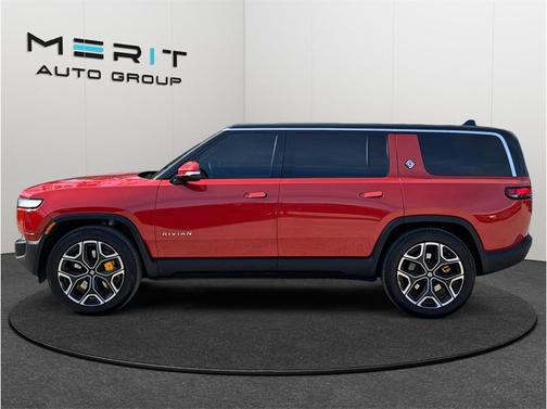 2023 Rivian R1S Adventure