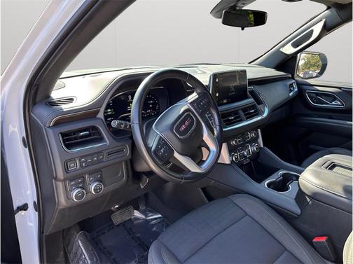 2022 GMC Yukon XL SLE