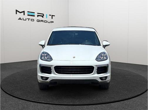 White 2018 Porsche Cayenne Cayenne