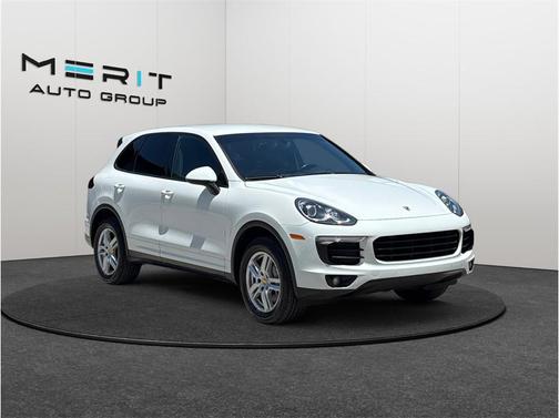 White 2018 Porsche Cayenne Cayenne