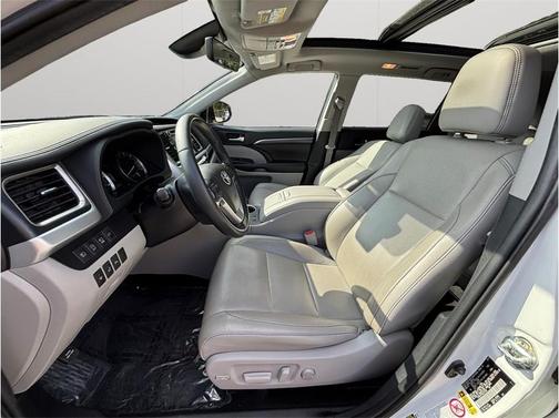 2019 Toyota Highlander Limited Platinum