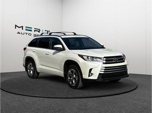 2019 Toyota Highlander Limited Platinum