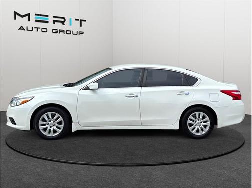 Pearl White 2016 Nissan Altima 2.5 S