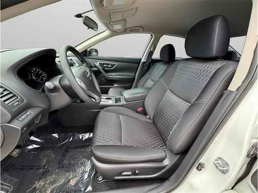 Pearl White 2016 Nissan Altima 2.5 S