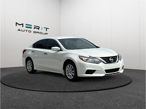 Pearl White 2016 Nissan Altima 2.5 S