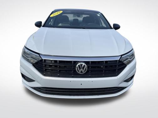 White Silver Metallic 2019 Volkswagen Jetta 1.4T R-Line