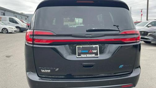 2022 Chrysler Pacifica Hybrid Limited