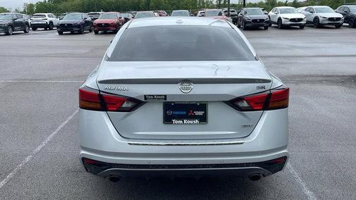 2022 Nissan Altima SR Intelligent AWD