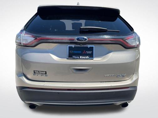 White Gold 2018 Ford Edge Titanium