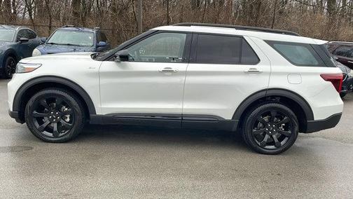 2022 Ford Explorer ST-Line