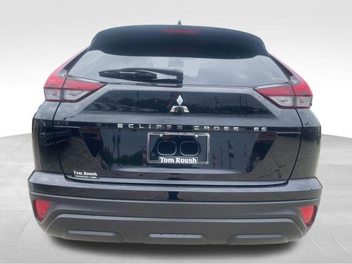 Labrador Black Pearl 2026 Mitsubishi Eclipse Cross ES