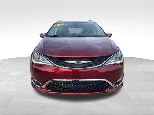 Velvet Red Pearlcoat 2020 Chrysler Pacifica Limited