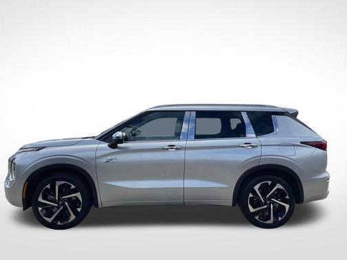 Silver 2023 Mitsubishi Outlander PHEV SEL