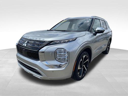 Silver 2023 Mitsubishi Outlander PHEV SEL