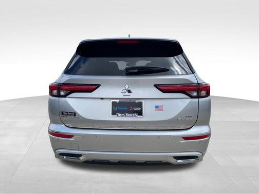 Silver 2023 Mitsubishi Outlander PHEV SEL
