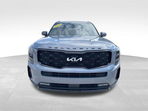 Everlasting Silver 2022 Kia Telluride SX