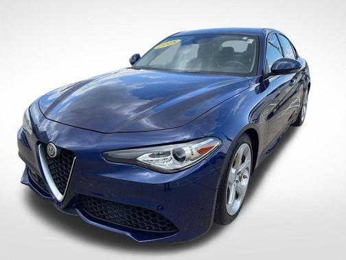 Montecarlo Blue Metallic 2018 Alfa Romeo Giulia Base