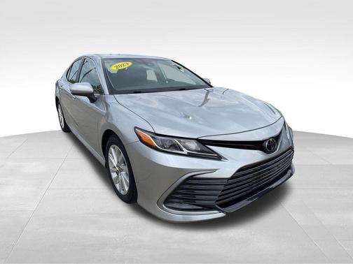 Celestial Silver Metallic 2023 Toyota Camry LE