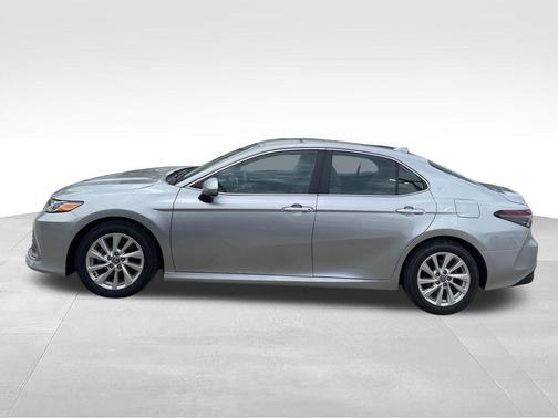 Celestial Silver Metallic 2023 Toyota Camry LE
