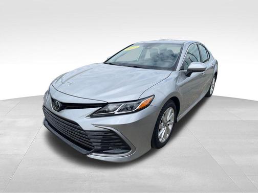 Celestial Silver Metallic 2023 Toyota Camry LE