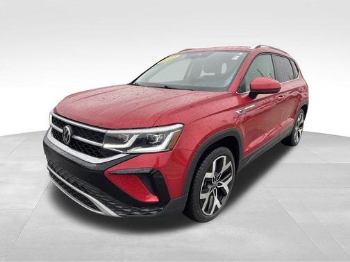 Red Metallic 2022 Volkswagen Taos 1.5T SEL