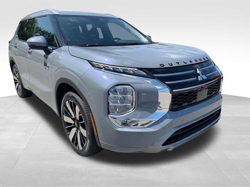 Gray Metallic 2026 Mitsubishi Outlander PHEV SEL