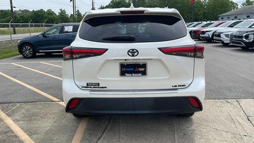 2021 Toyota Highlander LE
