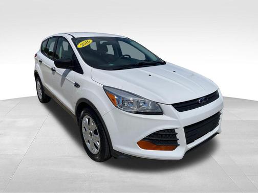 Oxford White 2016 Ford Escape S