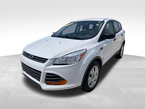 Oxford White 2016 Ford Escape S
