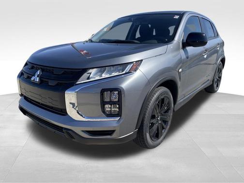 Mercury Gray Metallic 2026 Mitsubishi Outlander Sport 2.0 LE