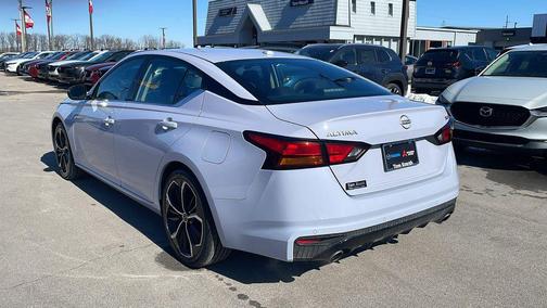 2024 Nissan Altima SR FWD