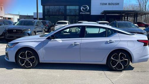 2024 Nissan Altima SR FWD