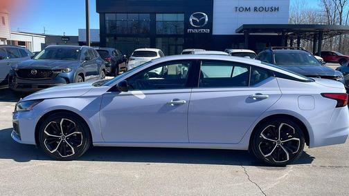 2024 Nissan Altima SR FWD