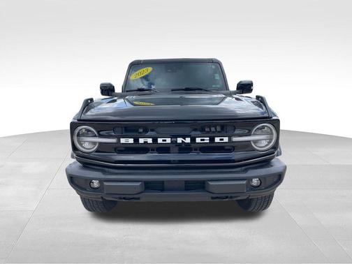 Shadow Black 2023 Ford Bronco Outer Banks