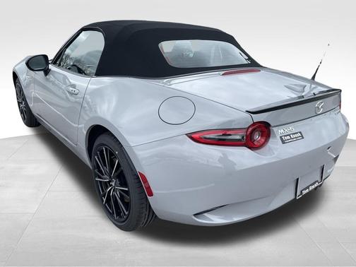 Aero Gray Metallic 2026 Mazda MX-5 Miata Grand Touring