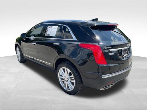 Stellar Black Metallic 2018 Cadillac XT5 Premium Luxury