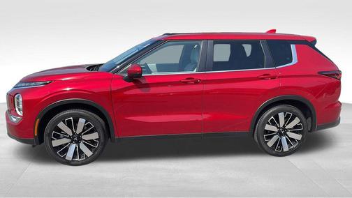 Red Diamond 2025 Mitsubishi Outlander SE S-AWC