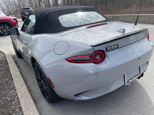 Aero Gray Metallic 2026 Mazda MX-5 Miata Club