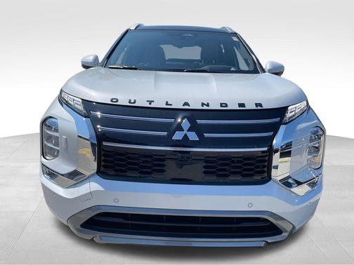 Diamond White 2026 Mitsubishi Outlander PHEV SEL