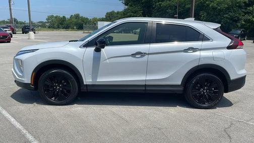 2022 Mitsubishi Eclipse Cross LE