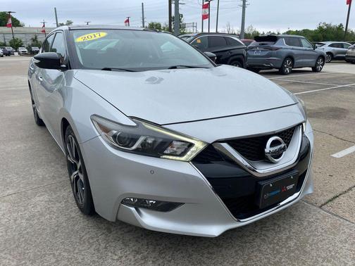 Brilliant Silver 2017 Nissan Maxima 3.5 SL